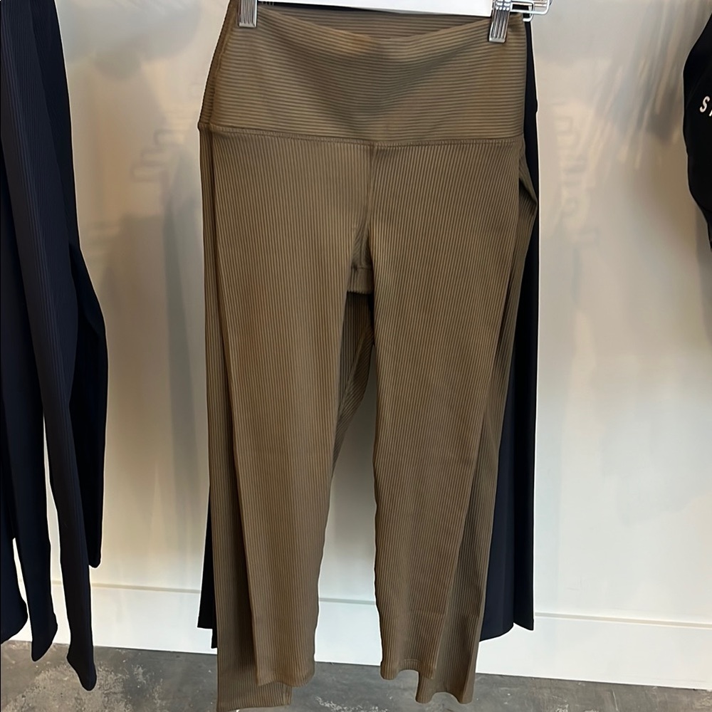 Olive Green Ribbed Women's Leggings